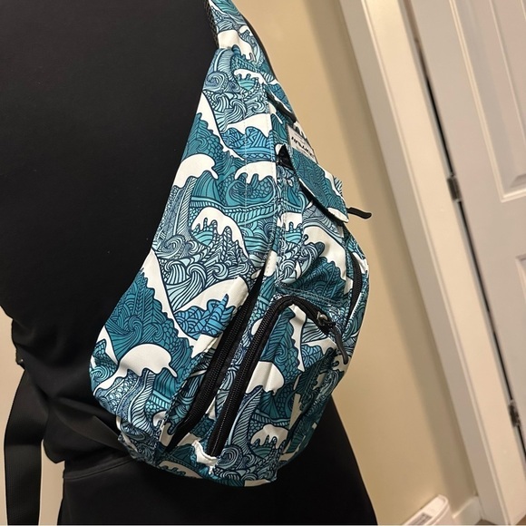 Haiwei Handbags - Brand new chest bag